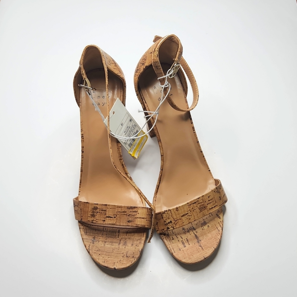 High Heel Sandals Size 9 1/2